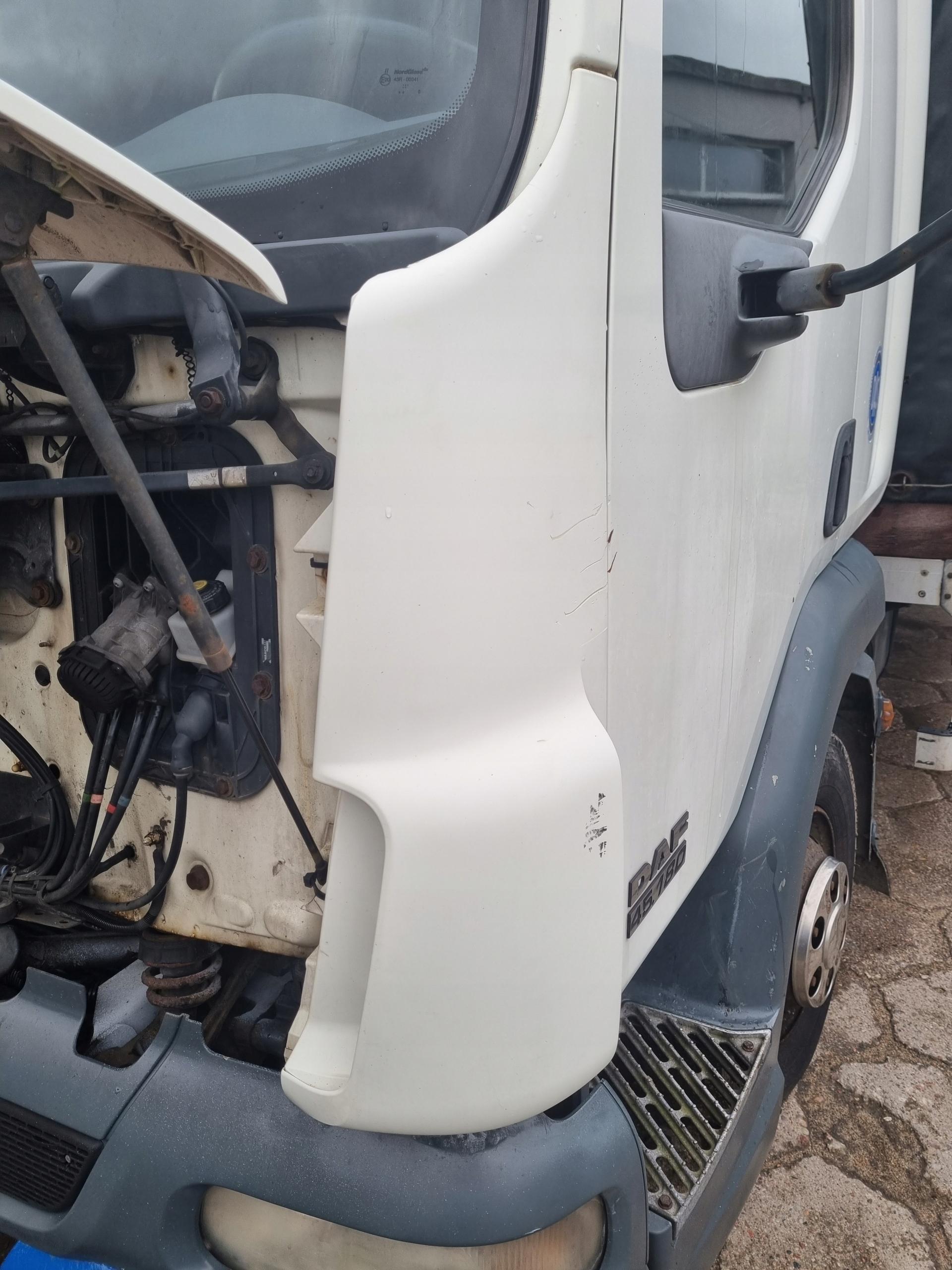 КУТОВИЙ ОБТІЧНИК КАБІНИ ЛІВИЙ DAF 45 55 LF