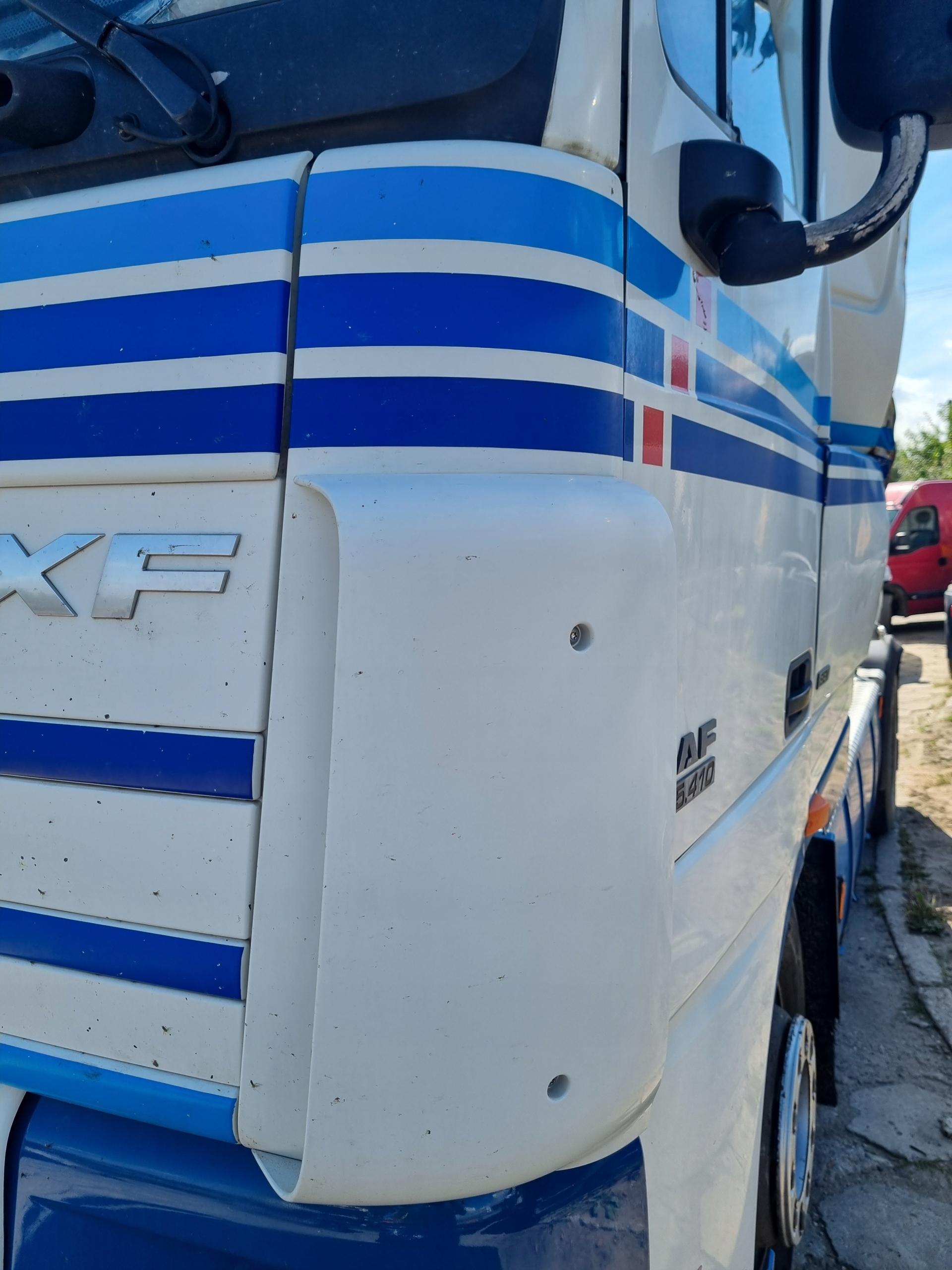 УГЛОВОЙ ОБТЕКАТЕЛЬ КАБИНЫ ЛЕВЫЙ DAF XF 105