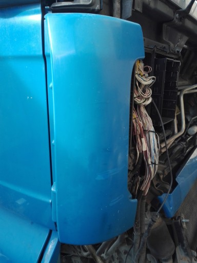 ПРАВИЙ КУТОВИЙ ОБТІЧНИК MAN TGA TGL 200 зл. НЕТТО