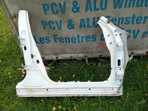 NISSAN JUKE F15 ЦЕНТРАЛЬНА СТОЙКА, ПРАВА РАМА