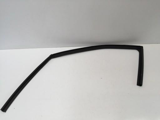 803316PA0B - NISSAN Juke II F16 ущільнювач рамка Двері передня L