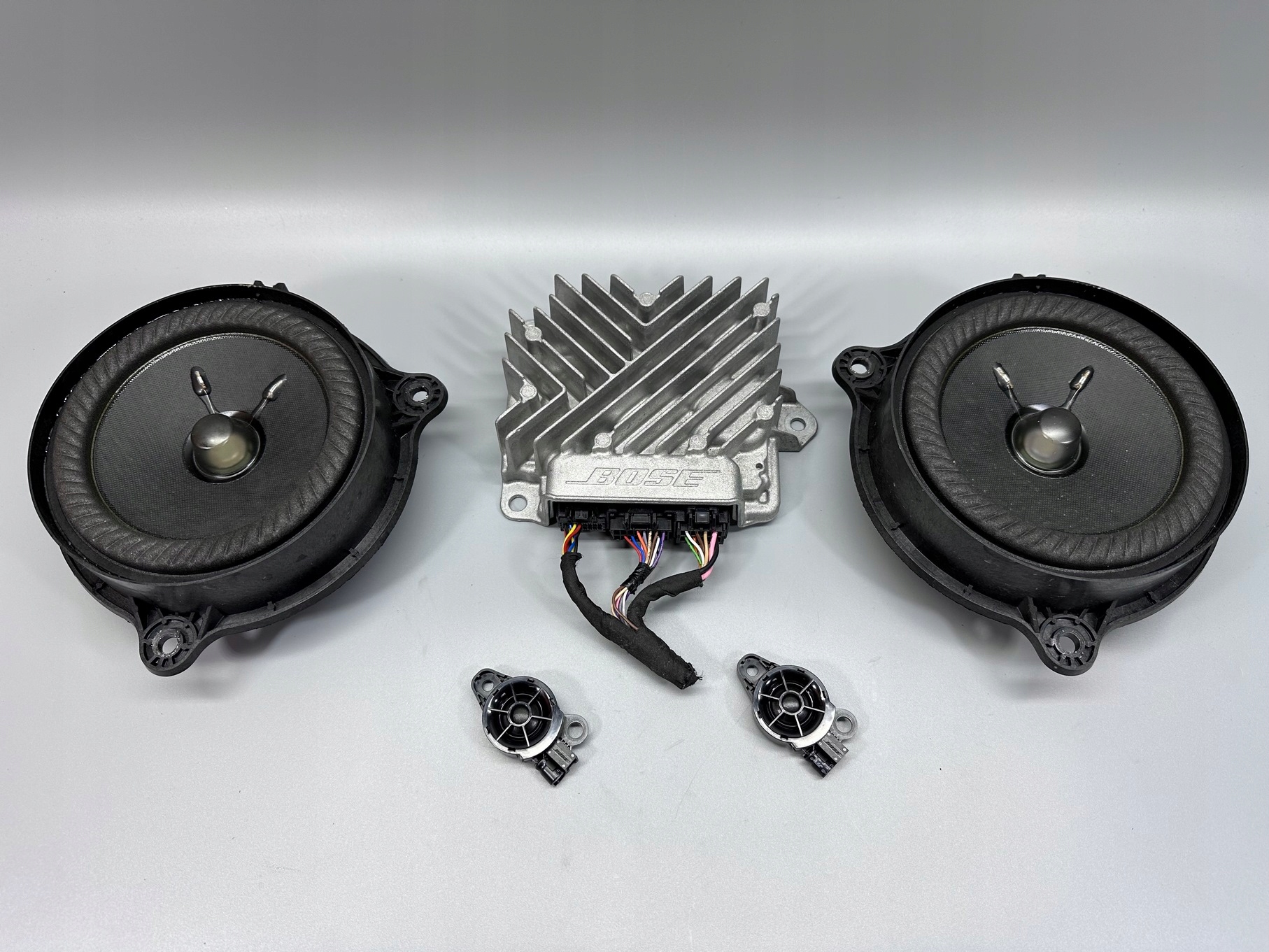 280616PA2A - NISSAN JUKE II F16 усилитель BOSE динамики