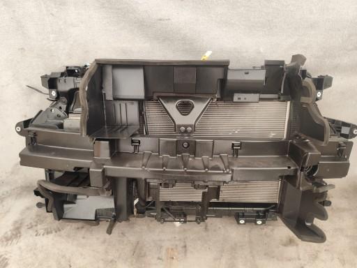 NISSAN JUKE II СНЯТИЕ ПЕРЕДНЕГО РЕМНЯ РАДИАТОРА