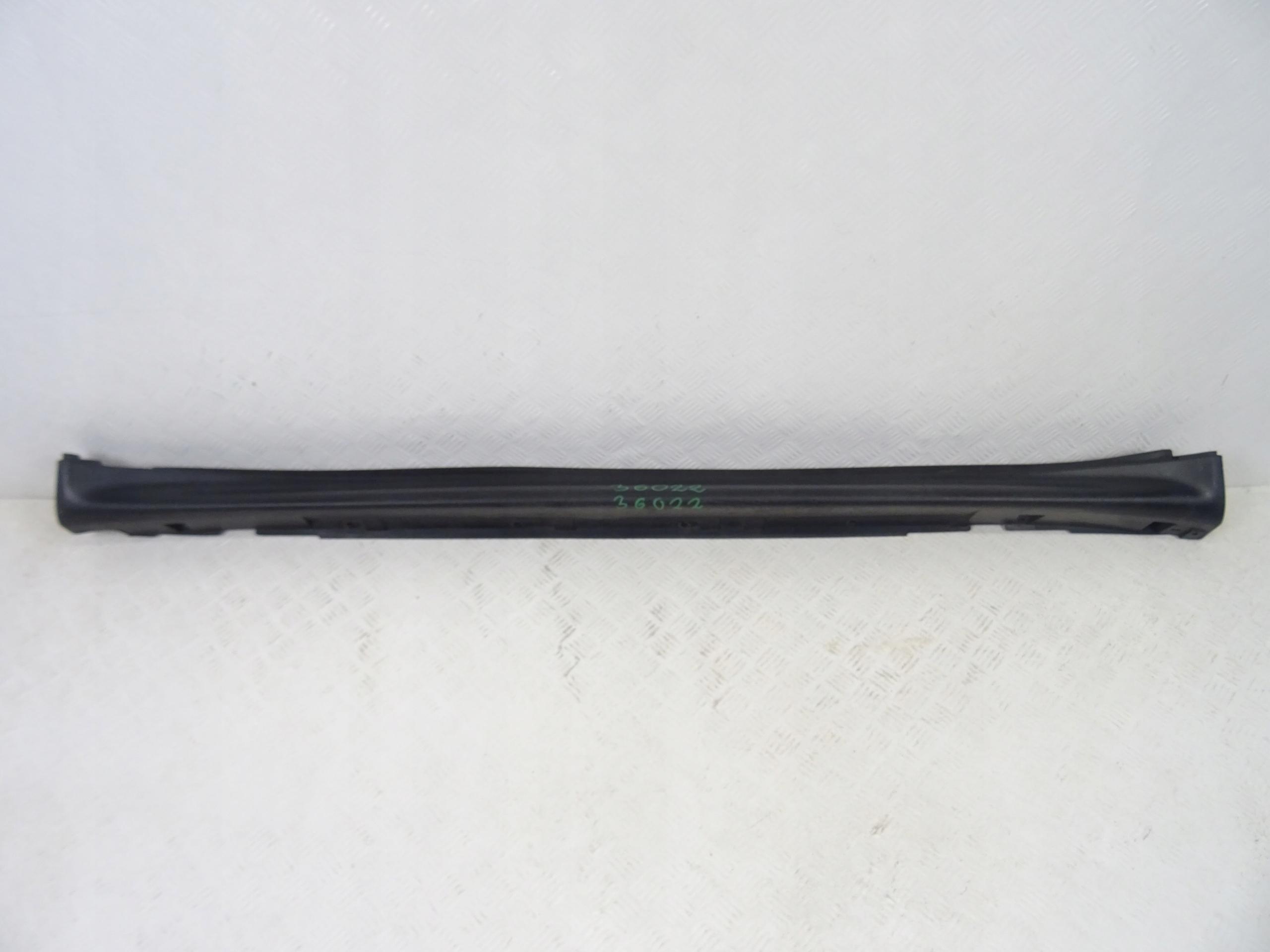 76851-1ka6a - NISSAN JUKE педаль порога ліва