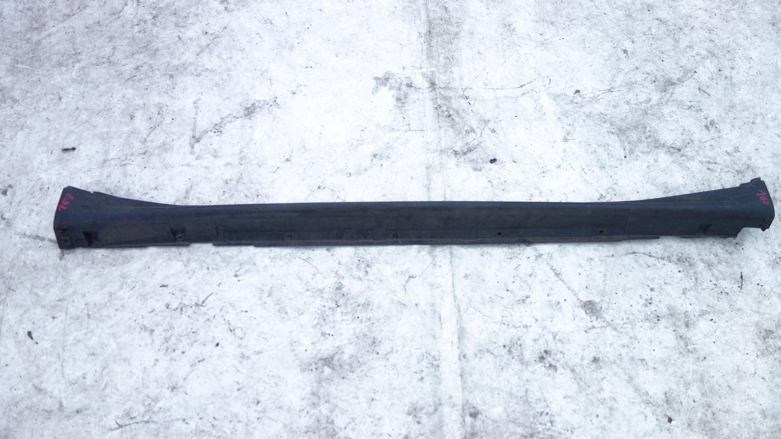 768501KA6A mih8p - NISSAN JUKE ПРАВЫЙ ПОРОГ ПЕДАЛЬ ПОРОГА ПРАВАЯ