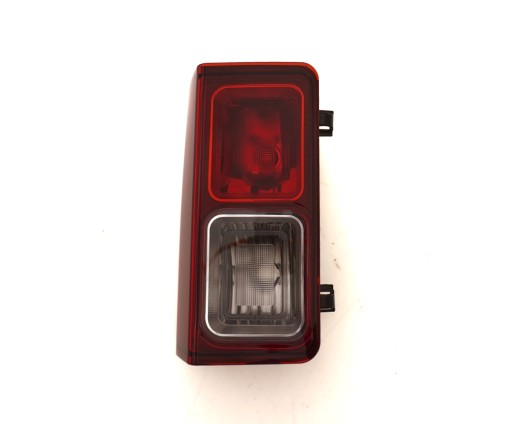 93867971 - NISSAN NV300 2016 - ЛАМПА ЗАДНЬОГО ЗАДНЯ TYC БЕЗ ЦІКОЛЕЙ