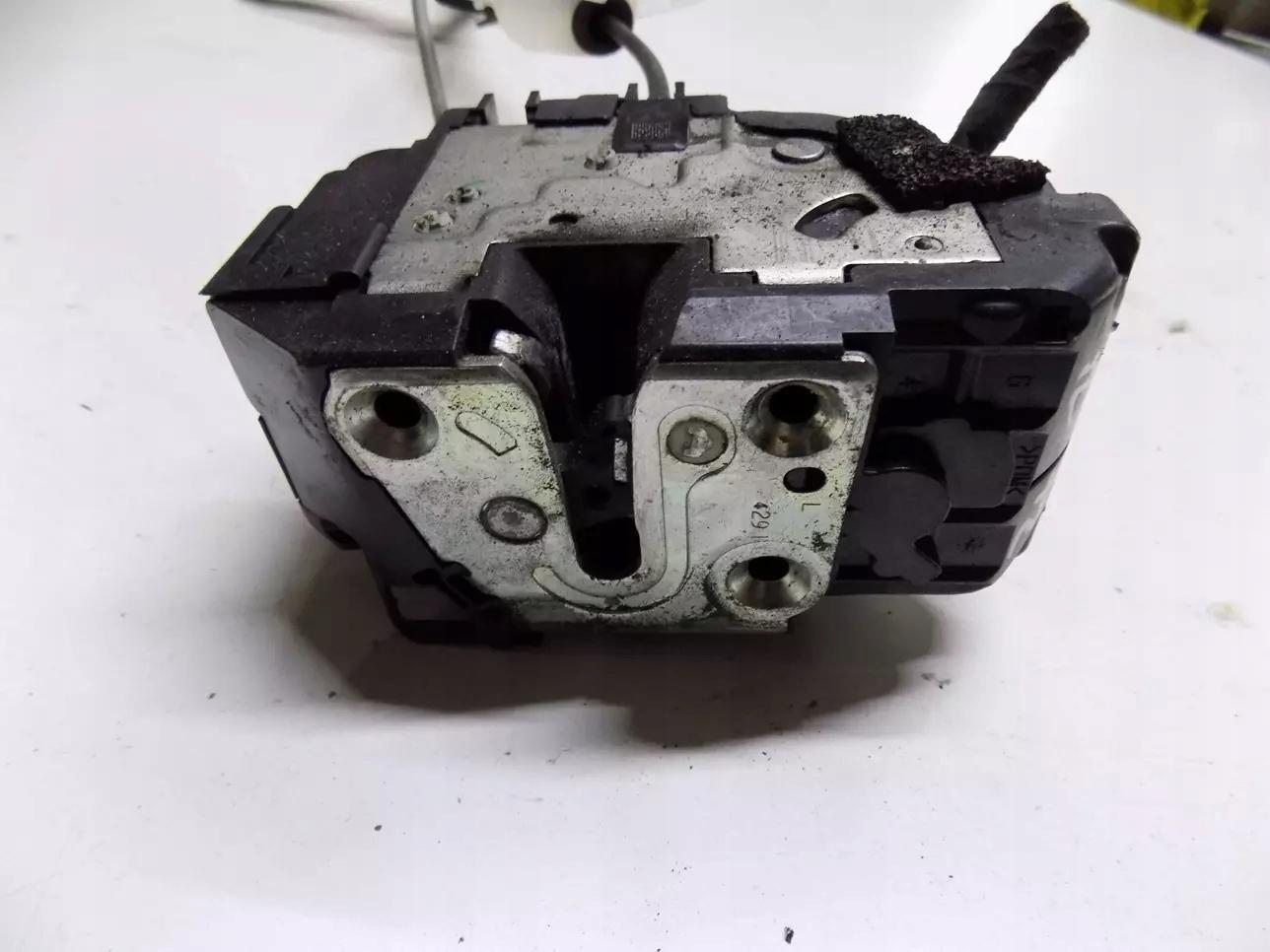 98465ea5671a1 - NISSAN QASHQAI J10 + 2 замок дверей лівий передній 3 pin