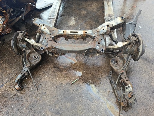 Nissan qashqai j10 задня підвіска променя