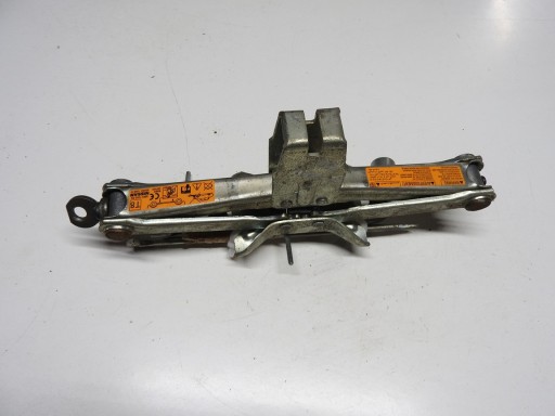 NISSAN X-TRAIL T30 2.5 Домкрат, підйомник, ключ