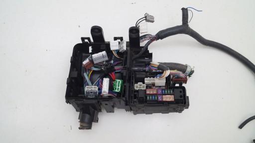 284B611XXX.AKCENT81 - Nissan x trail t32 1.6 dci блок запобіжників n1