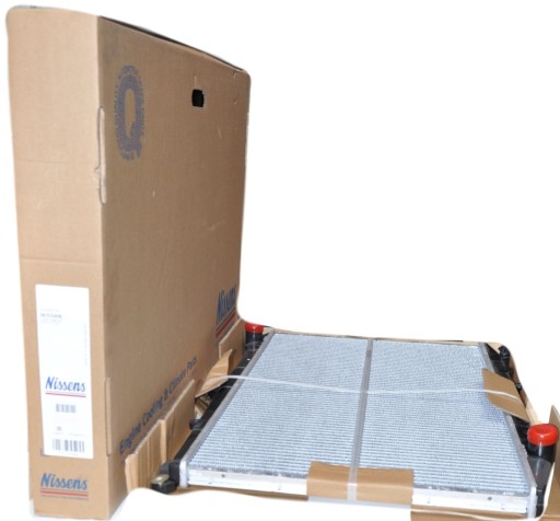 Радиатор двигателя nissan 60363