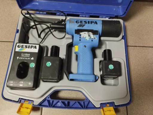 ЗАРЯДНОЕ УСТРОЙСТВО ДЛЯ 2 АККУМУЛЯТОРОВ GESIPA RIVETER 2