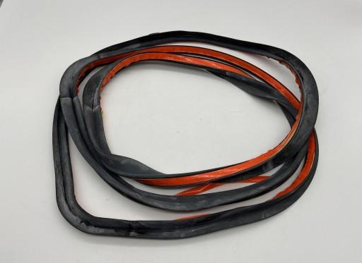 51 22 - Новий ORG ущільнювач задньої правої двері BMW E34