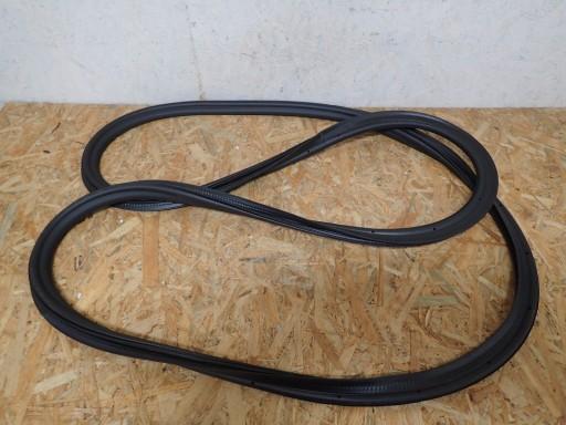 510827705A 510 - НОВА ПРОКЛАДКА ЗАДНІХ ДВЕРЕЙ VW GOLF SPORTSVAN AM1