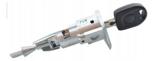 89090=2379`26346 - НОВАЯ ЛЕВАЯ ДВЕРНАЯ ВСТАВКА VW TOUAREG II ОТ 2010