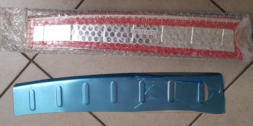 НОВЫЕ ХРОМИРОВАННЫЕ СЕРЕБРИСТЫЕ НАКЛАДКИ НА БАГАЖНИК CLIO IV 5D 7711538078