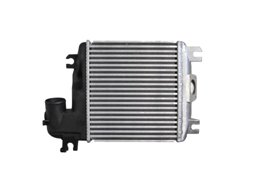 TO13004DC - НОВЫЙ ИНТЕРКУЛЕР TOYOTA HILUX 05-15 179400L030