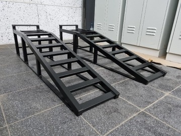 Автопандуси, під'їзди 140х30х30, нові в подарунок, комплект, чорний