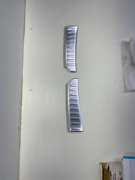 Накладка верхня на задній бампер Nissan Micra K14