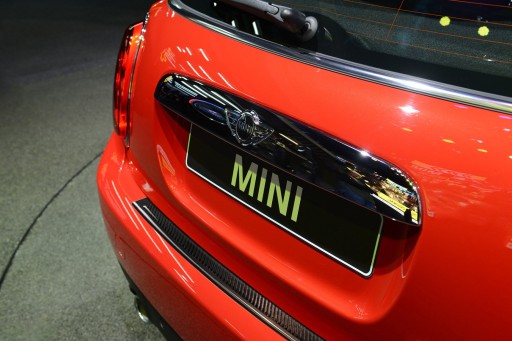 Накладна захисна планка на бампер для MINI HATCH III F56 2014-2024 HB