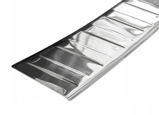 Накладка защитная на бампер для TOYOTA AURIS II E180 2015-2019 KOMBI