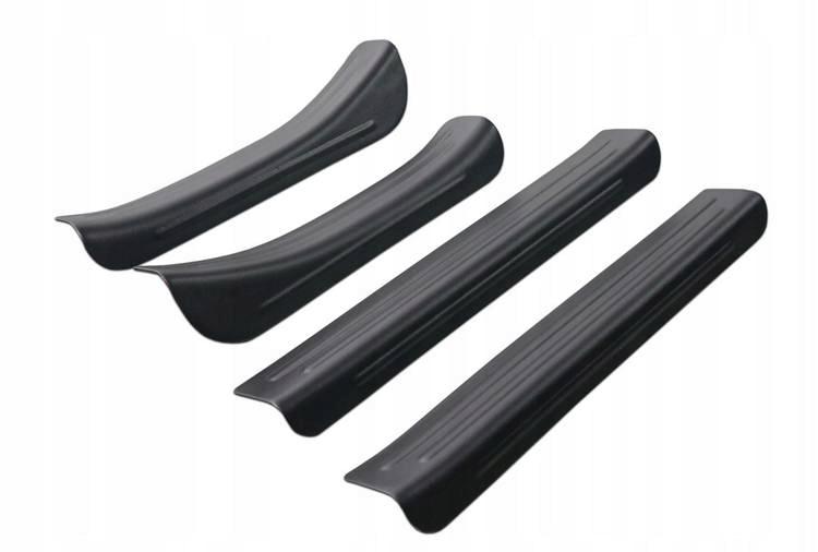 Накладки на боковые юбки Dacia Sandero Stepway 21+