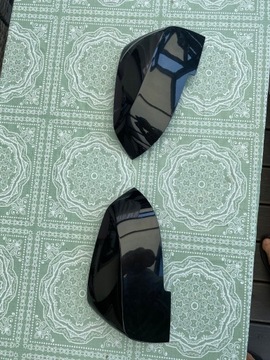 Оригинальные накладки на зеркала BMW.