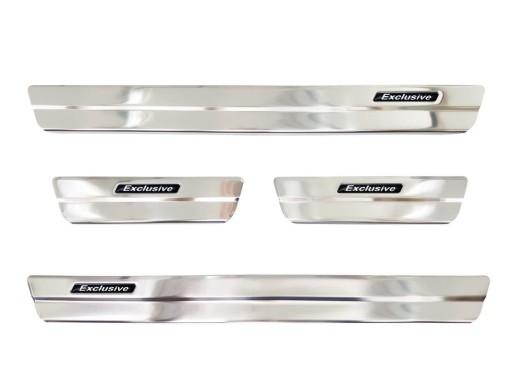 Накладки на пороги Toyota Corolla Cross та 2022+