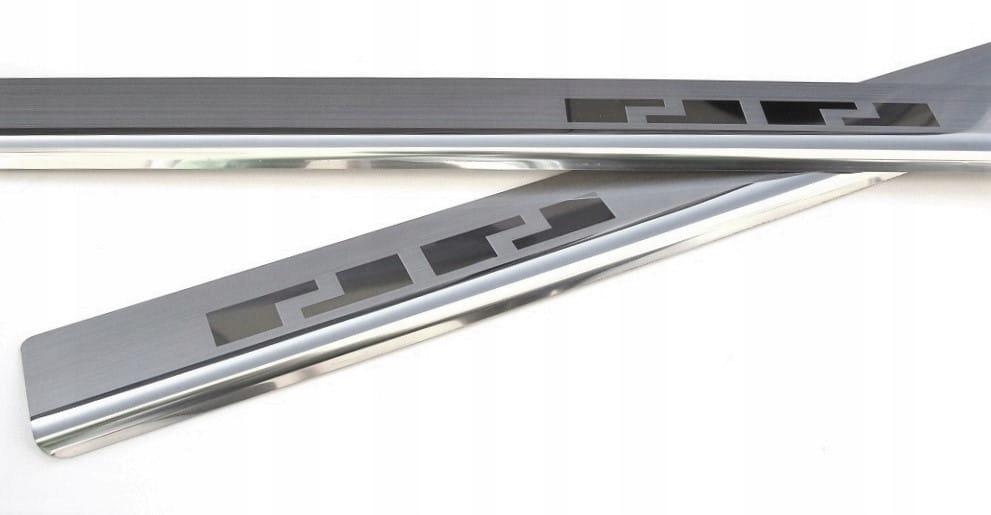 Пороговые накладки Toyota Yaris Cross и 2021+