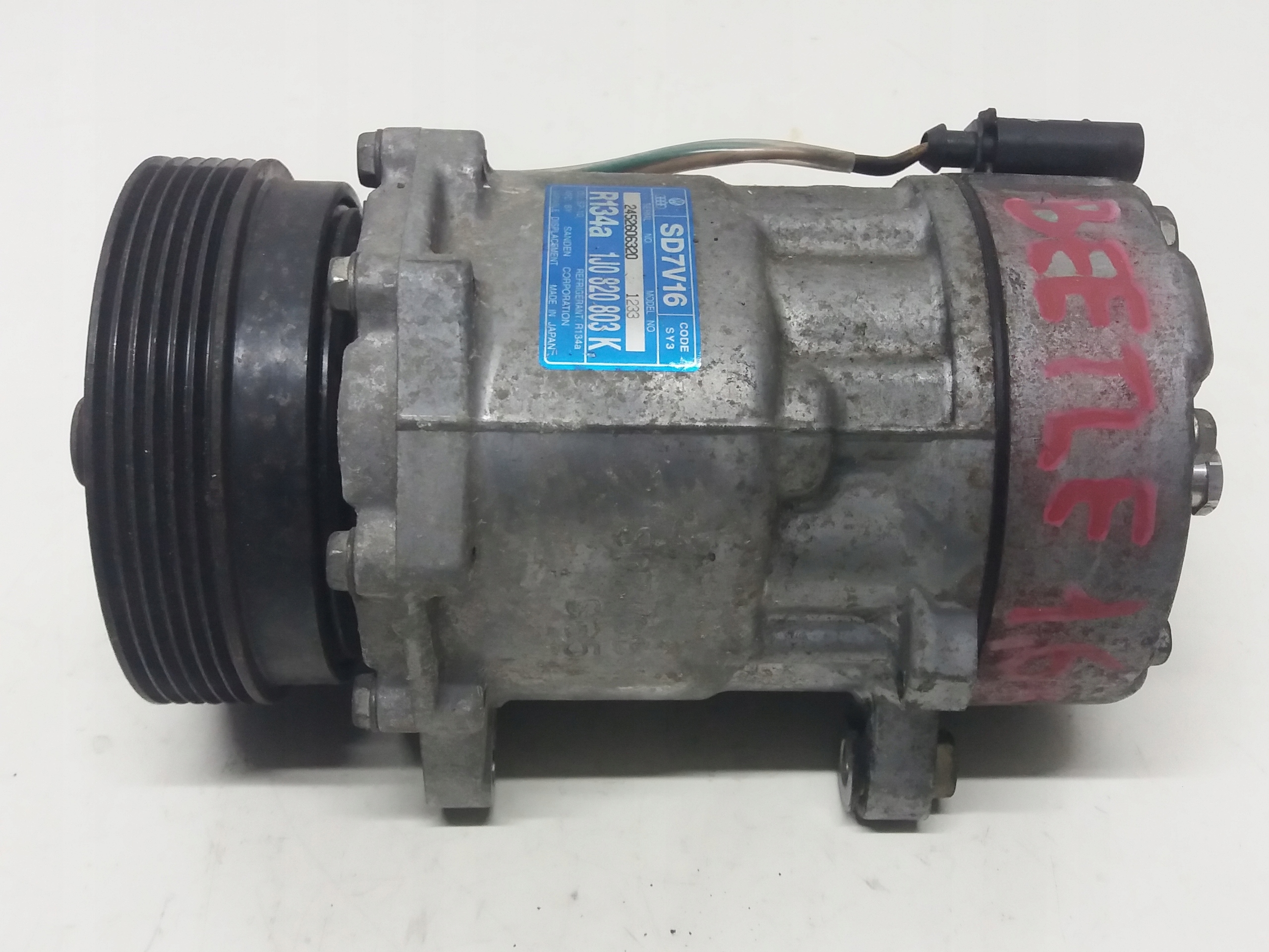 Новый Жук компрессор кондиционера OE 1j0820803k