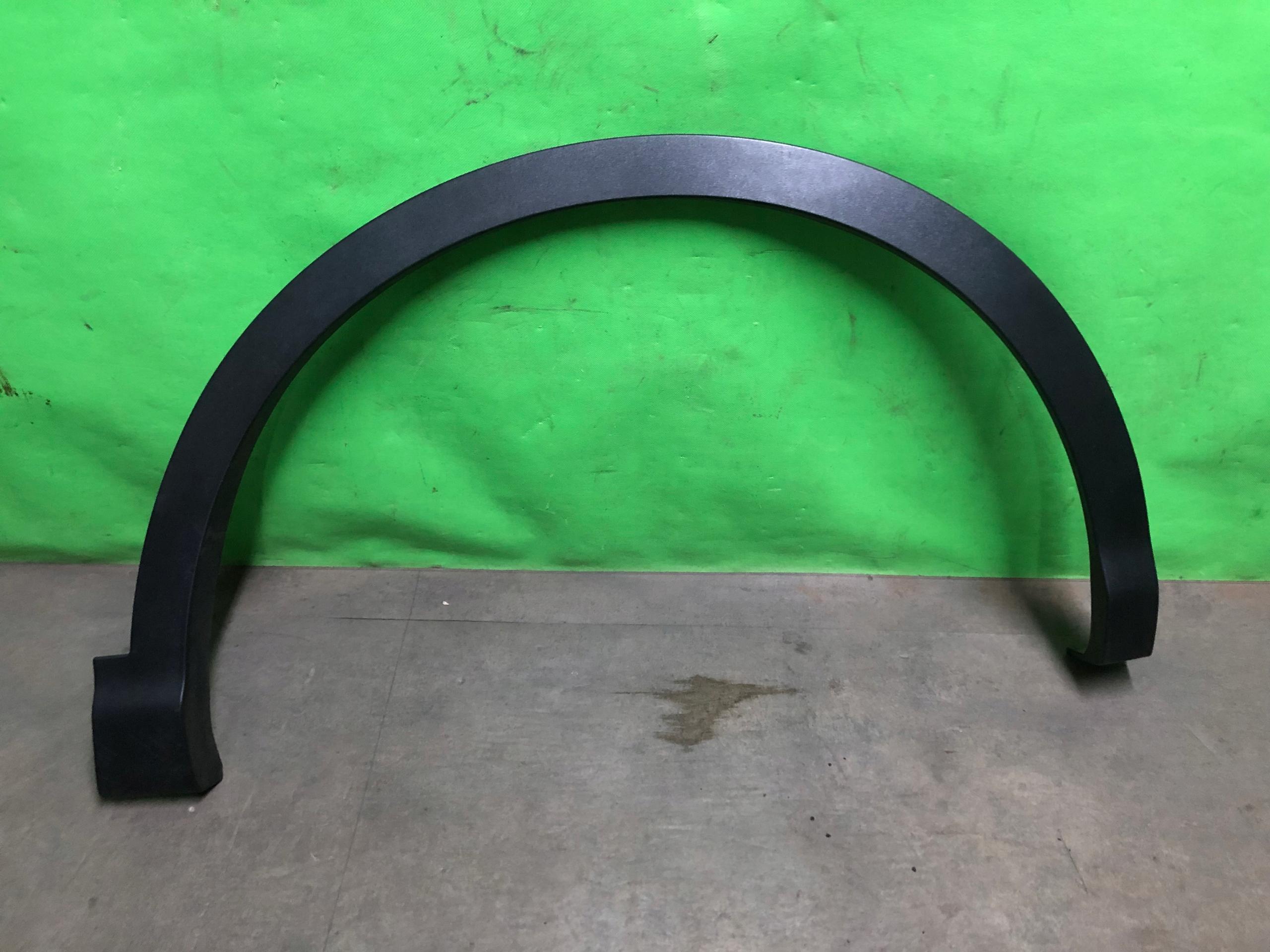 63810-4EA0A - Nissan Qashqai J11 накладка переднє праве крило