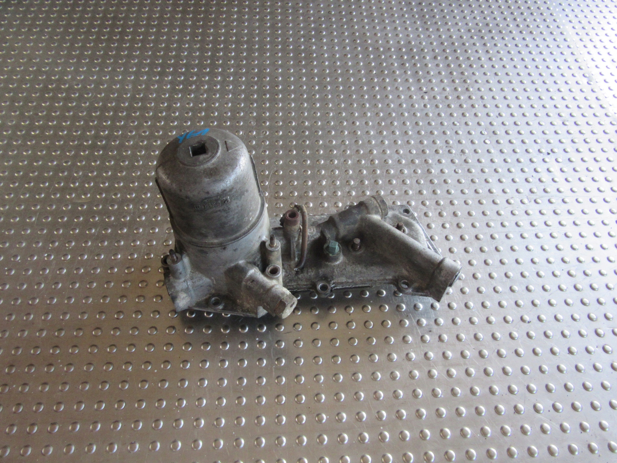 База масляного фильтра Nissan Y61 Terrano II 3.0 D