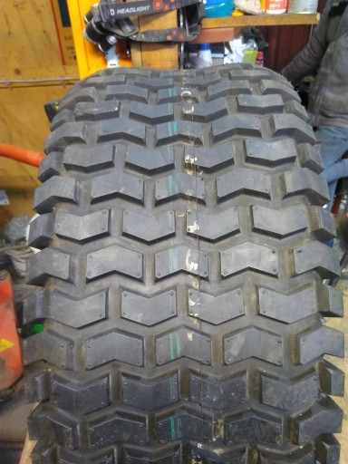 Нова гума Maxxis C-165S NHS 29x12.00-15