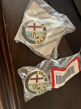 Новые оригинальные марки — Alfa Romeo — золото