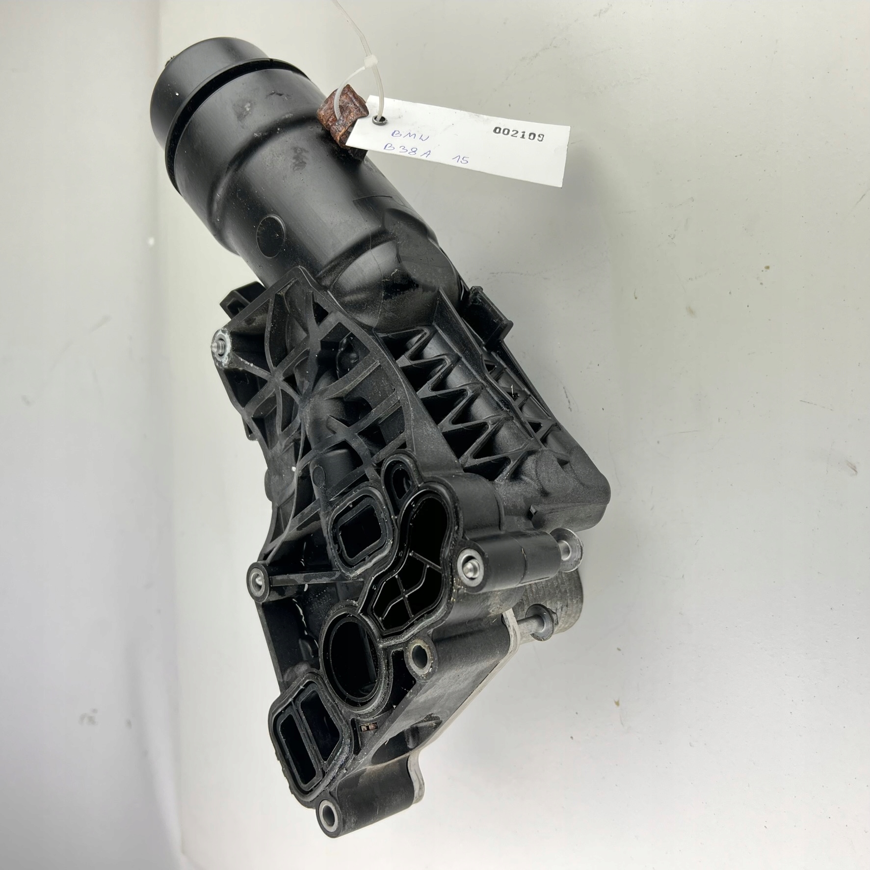 8511391 8585235 - Корпус фильтра BMW F39 F45 F46 F48 MINI F54 1.5