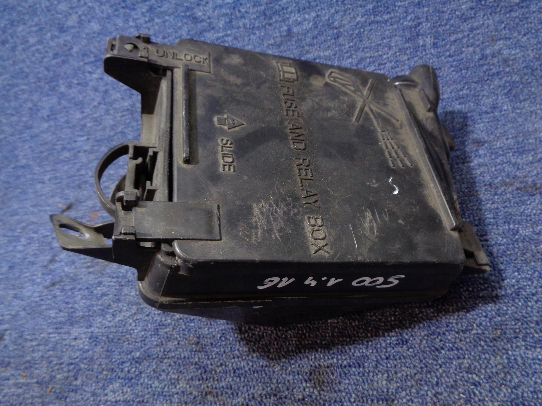 КОРПУС БЛОК ЗАПОБІЖНИКІВ 51794732 FIAT 500 07-