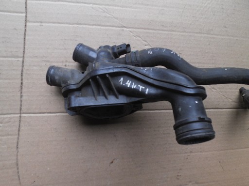 V754184680-04 - КОРПУС ТЕРМОСТАТА PEUGEOT 207 1.4 VTI 754184680