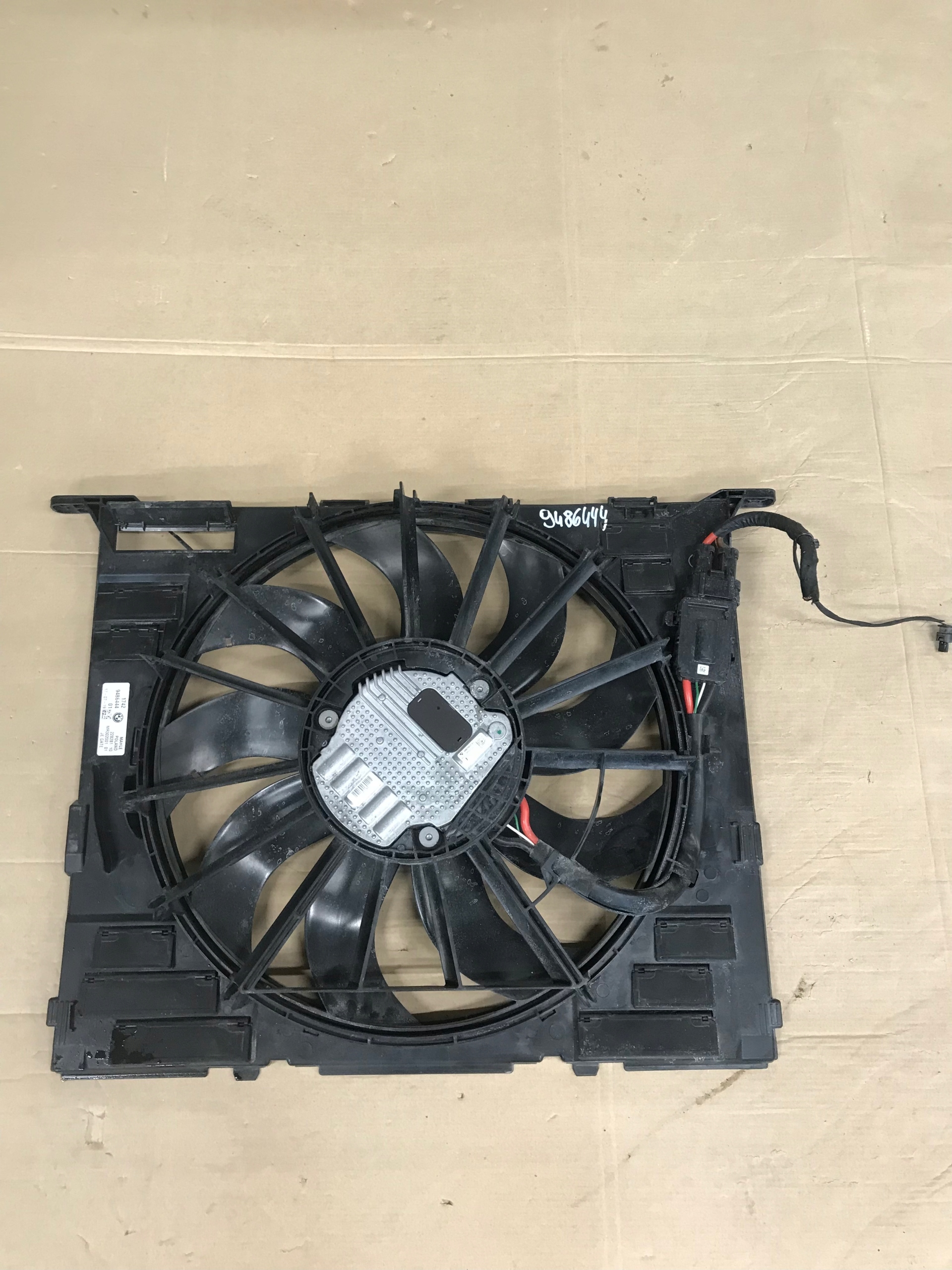 Корпус вентилятора BMW M5 F90 M8 F91 F92 9486444