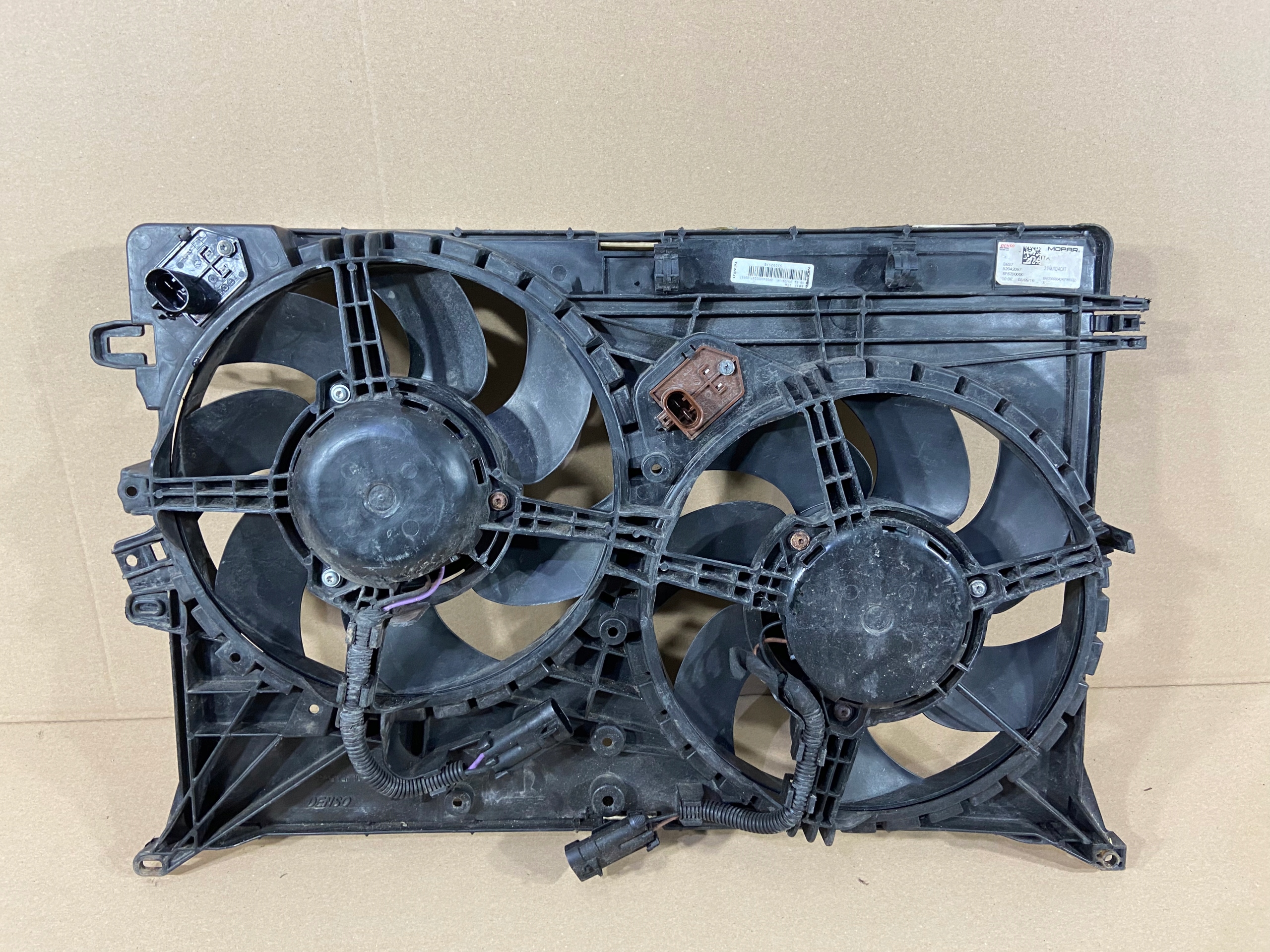 8F6700000 - КОРПУС + ВЕНТИЛЯТОРИ FIAT 500X JEEP RENEGADE