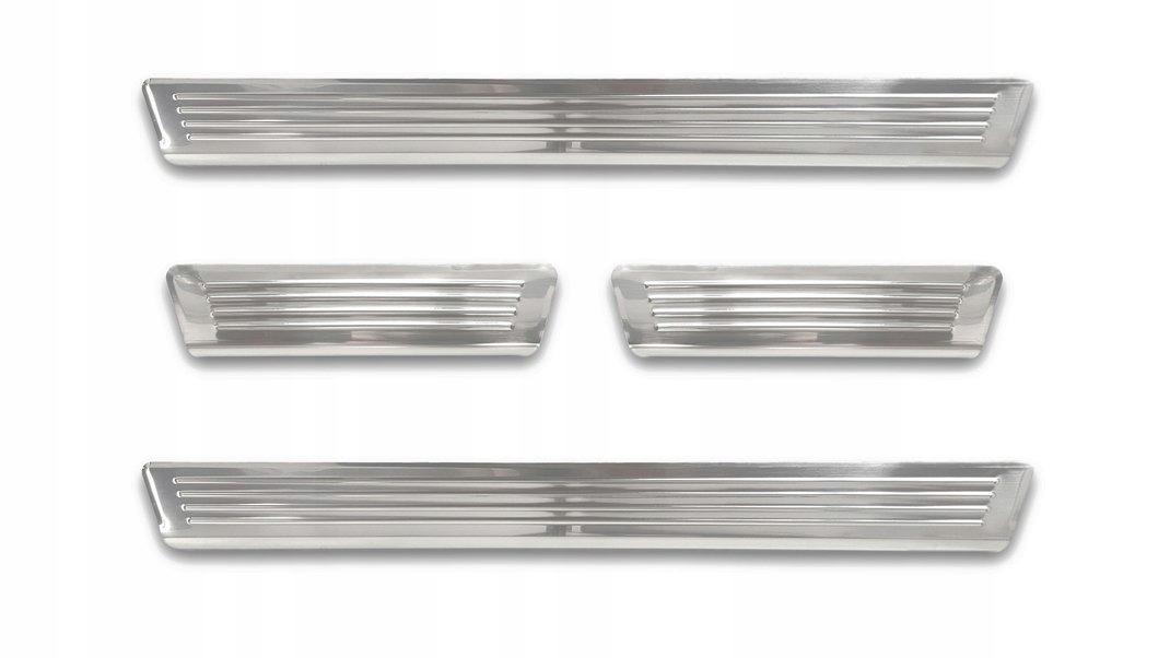 ЗАЩИТНЫЕ НАКЛАДКИ НА ПОРОГИ SKODA OCTAVIA 4 УНИВЕРСАЛ