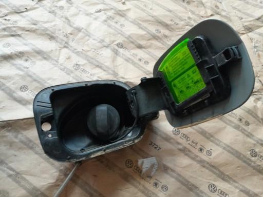 OCTAVIA УНІВЕРСАЛ КРИШКА ПАЛИВНОГО БАКА LF7A 5E0809702B