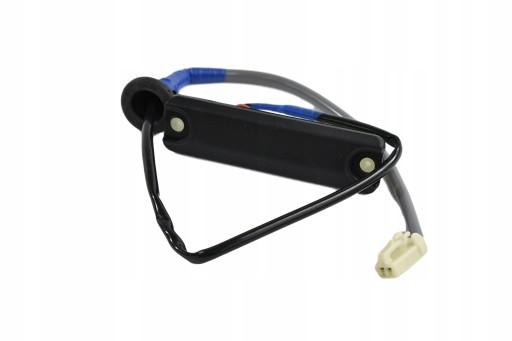 8484020030 - OE TOYOTA кнопка МИКРОКОНТАКТНЫЙ люк AVENSIS T25