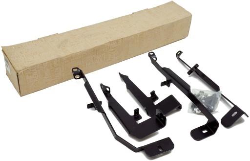 8201480524 - OE комплект для крепления боковых ступеней Dacia Duster