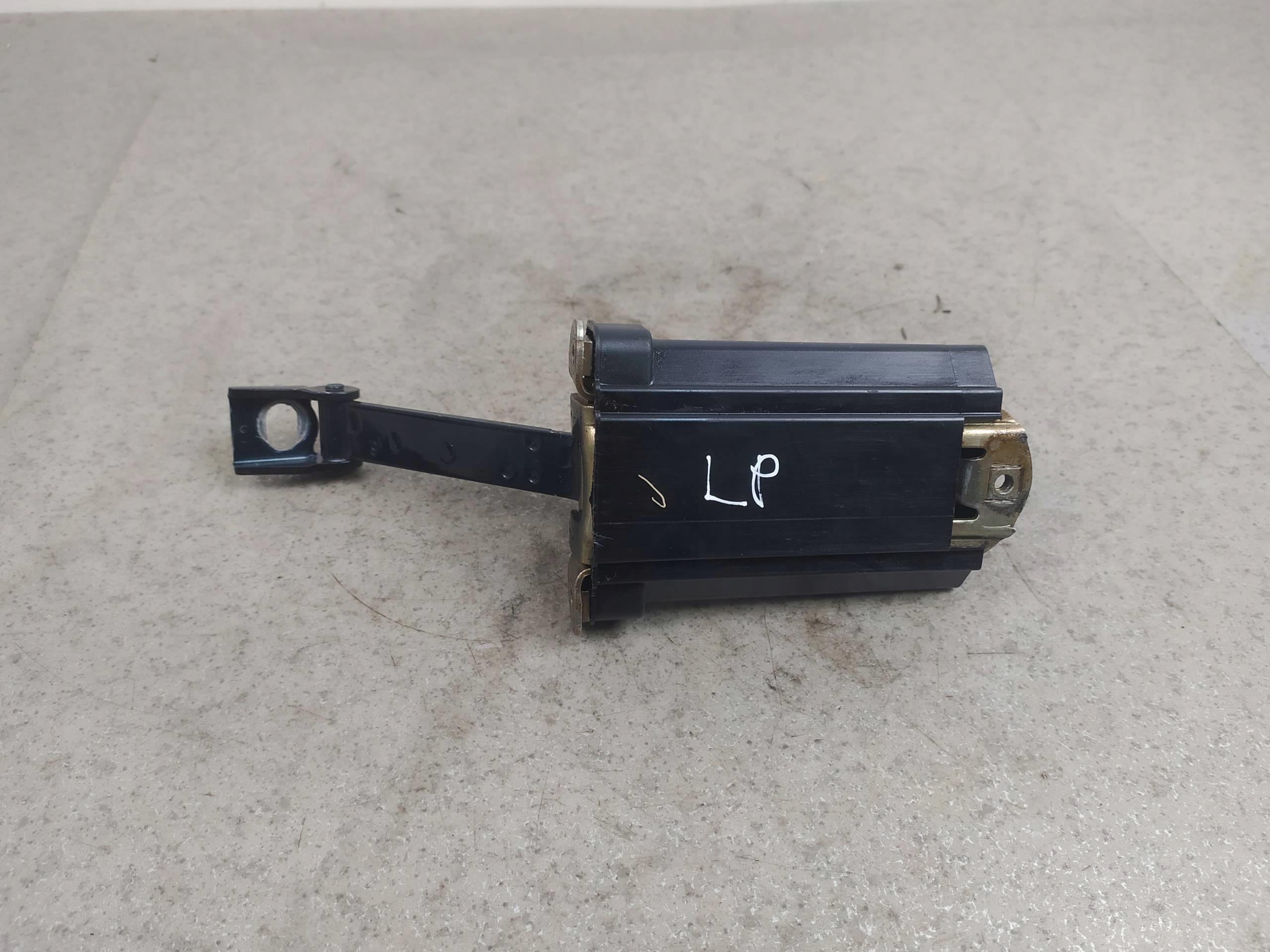 Обмежувач дверей лівий передній MERCEDES CLK W208