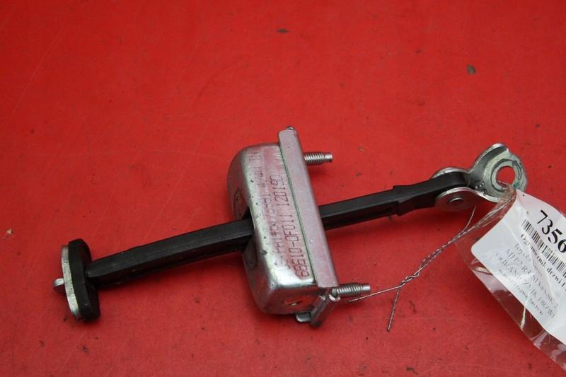 ОБМЕЖУВАЧ ДВЕРЕЙ ЛІВИЙ ПЕРЕДНІЙ TOYOTA VERSO 12R