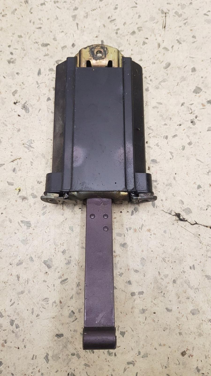 Ограничитель двери MERCEDES W140