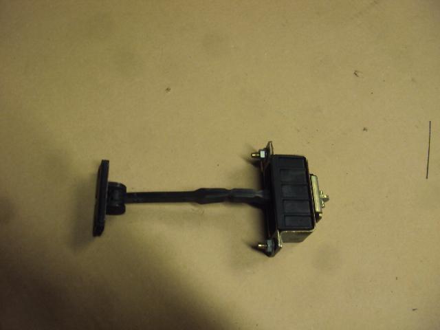 Ограничитель двери правый передний E-класс W211 @