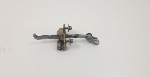 ОГРАНИЧИТЕЛЬ ПЕРЕДНЕЙ ДВЕРИ УДАРИЛ VIVARO