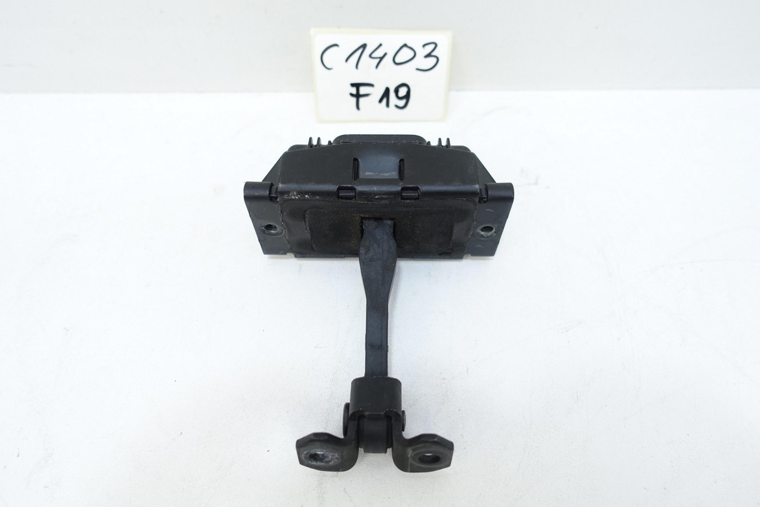 A4477207500 - Ограничитель передней двери MERCEDES VITO W447