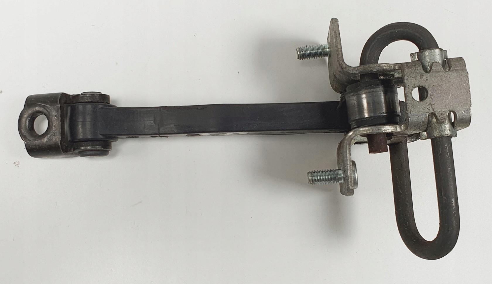 ОГРАНИЧИТЕЛЬ ПЕРЕДНЕЙ ДВЕРИ VOLVO XC90 И